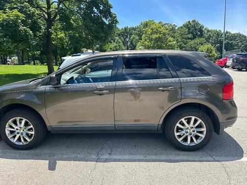 Green 2011 Ford Edge Limited