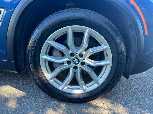 Blue 2019 BMW X5 xDrive40i