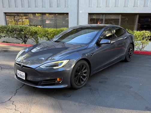 2018 Tesla Model S 100D