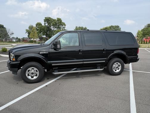 Black 2004 Ford Excursion Limited