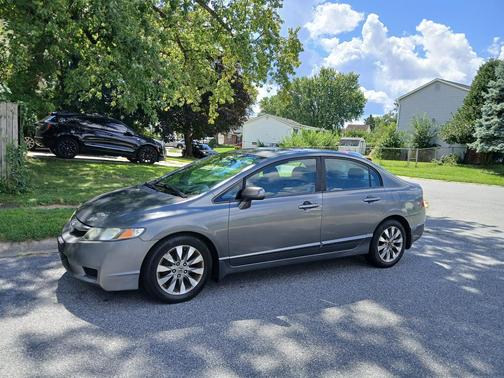 Gray 2010 Honda Civic VP