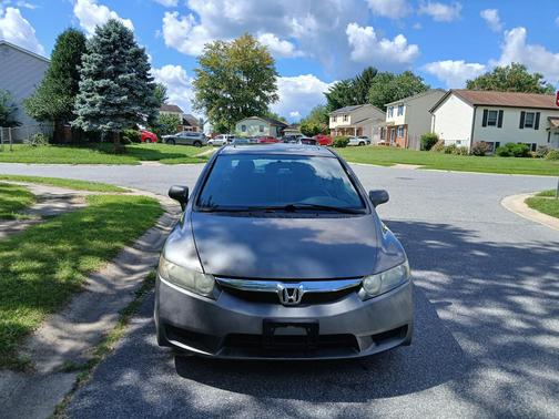 Gray 2010 Honda Civic VP