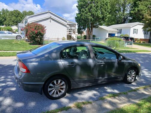 Gray 2010 Honda Civic VP