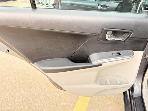Gray 2012 Toyota Camry Hybrid XLE