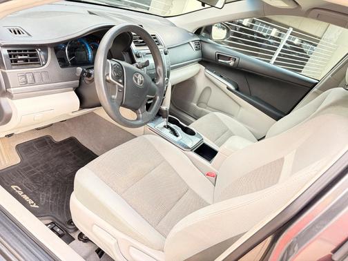 Gray 2012 Toyota Camry Hybrid XLE
