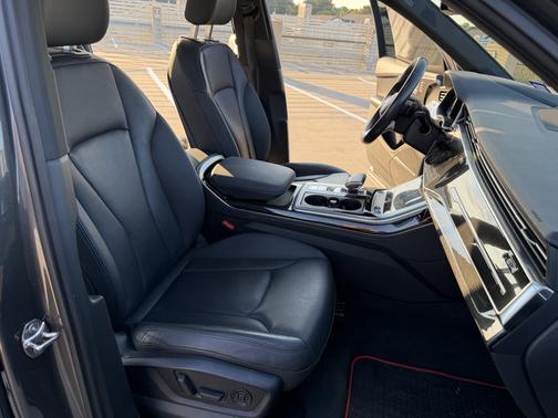 2021 Audi Q7 55 Prestige