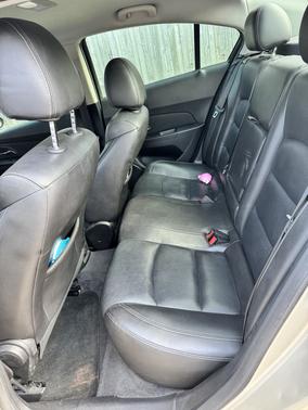 Gold 2013 Chevrolet Cruze 2LT