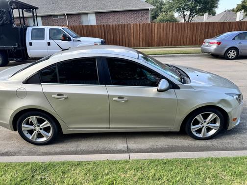 Gold 2013 Chevrolet Cruze 2LT