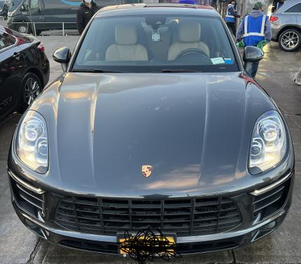 Gray 2017 Porsche Macan Macan