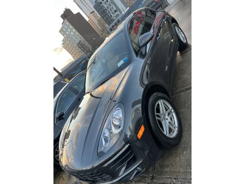 Gray 2017 Porsche Macan Macan
