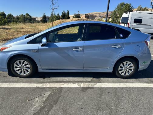 2012 Toyota Prius Plug-in Advanced