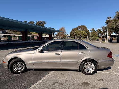 2005 Mercedes-Benz E-Class E320