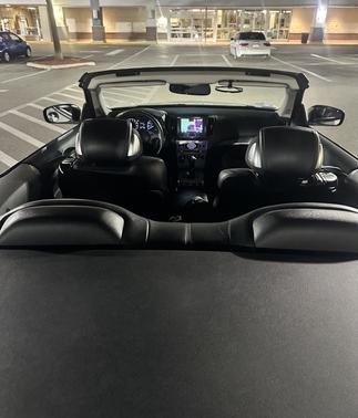 2015 INFINITI Q60 Base