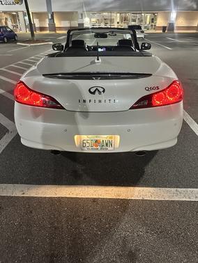 2015 INFINITI Q60 Base