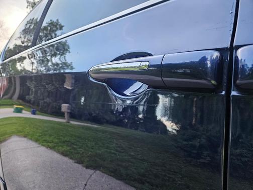 Blue 2018 Chrysler Pacifica Limited