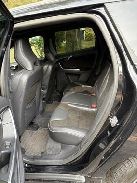 2015 Volvo XC60 T6 R-Design Premier Plus