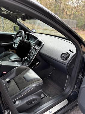 2015 Volvo XC60 T6 R-Design Premier Plus