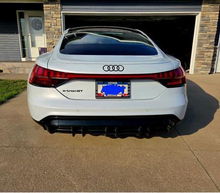 White 2022 Audi e-tron GT Prestige