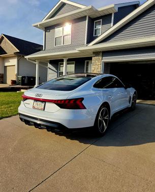 White 2022 Audi e-tron GT Prestige