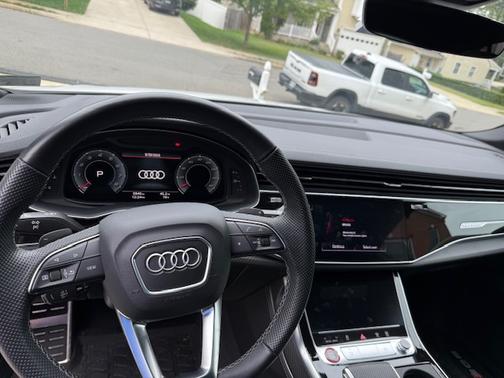 2024 Audi SQ8 4.0T Premium Plus