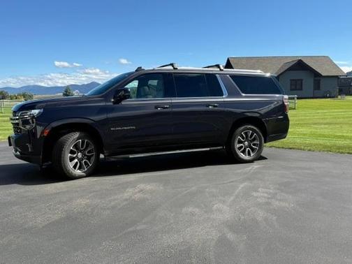 Black 2022 Chevrolet Suburban LT