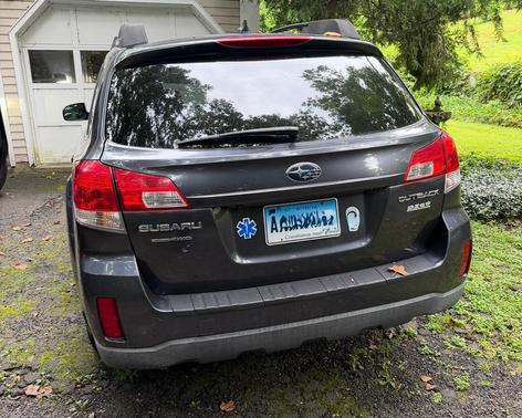 Gray 2011 Subaru Outback 2.5 i Limited