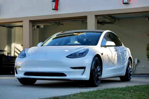 2023 Tesla Model 3 Performance