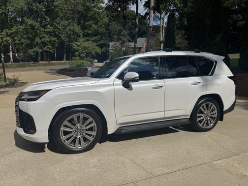 2023 Lexus LX 600 Ultra Luxury