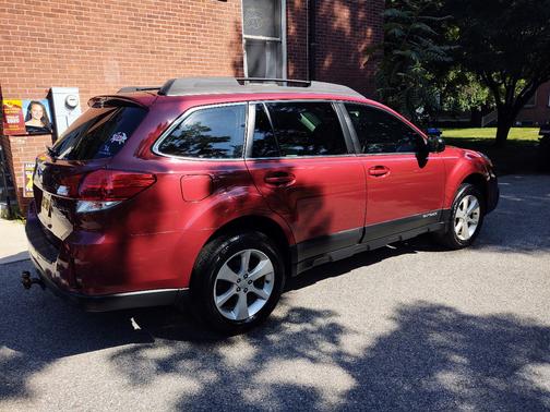 2014 Subaru Outback 2.5i
