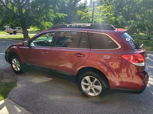 2014 Subaru Outback 2.5i