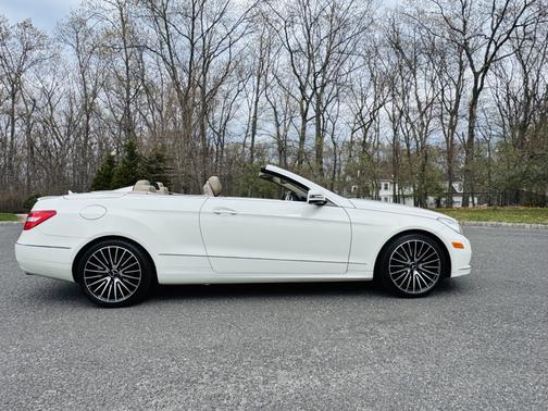 White 2011 Mercedes-Benz E-Class E 350