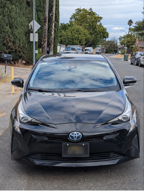 Black 2018 Toyota Prius Two