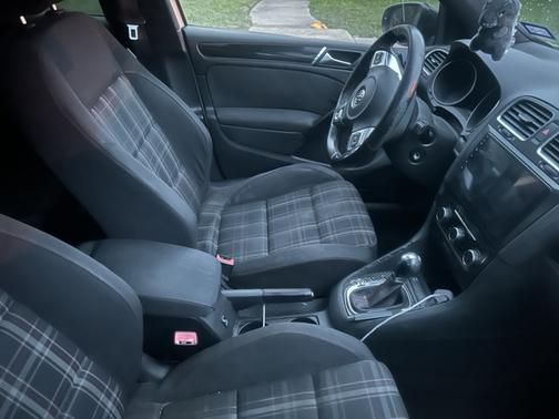 White 2010 Volkswagen GTI 4-Door