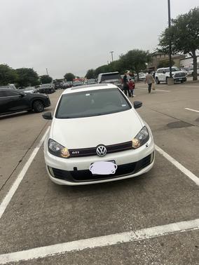 White 2010 Volkswagen GTI 4-Door