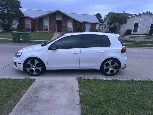 White 2010 Volkswagen GTI 4-Door