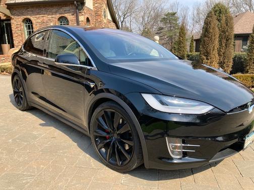 Photo 3 of 12 of 2020 Tesla Model X Performance