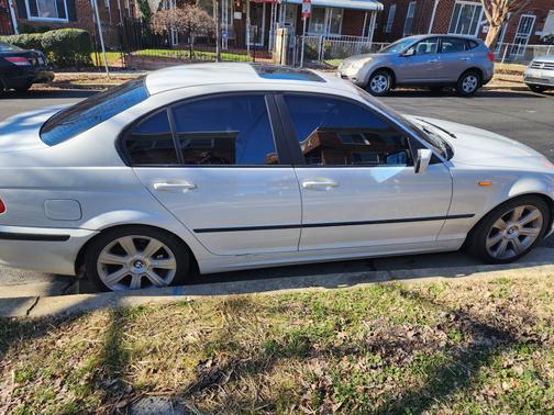 White 2003 BMW 325 i
