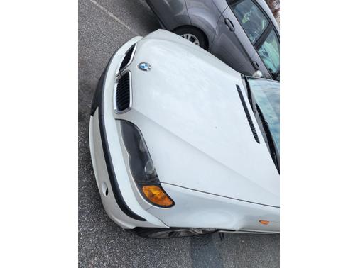 White 2003 BMW 325 i