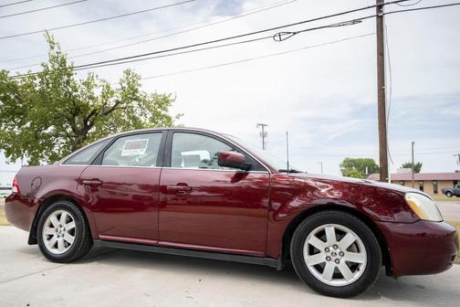 Red 2007 Mercury Montego Base