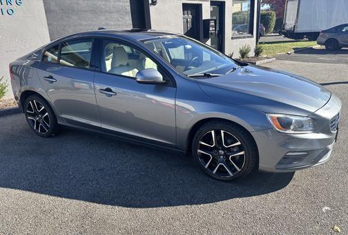 2017 Volvo S60 T5 Dynamic