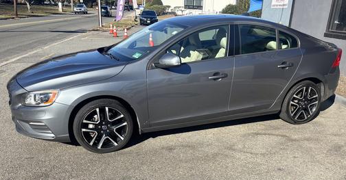 2017 Volvo S60 T5 Dynamic