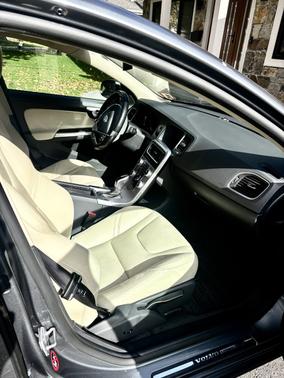 2017 Volvo S60 T5 Dynamic