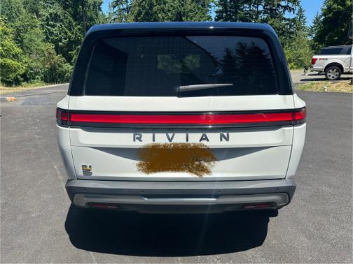 2023 Rivian R1S Adventure Quad-Motor Large Package