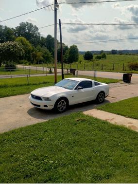 White 2012 Ford Mustang V6 Premium