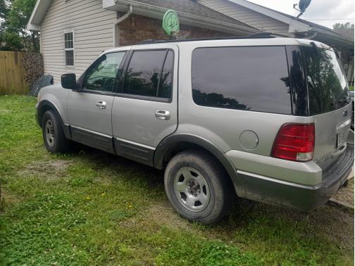 2004 Ford Expedition XLT