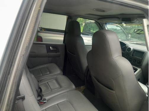 2004 Ford Expedition XLT