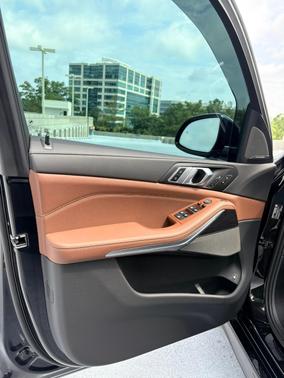 Black 2025 BMW X5 PHEV xDrive50e