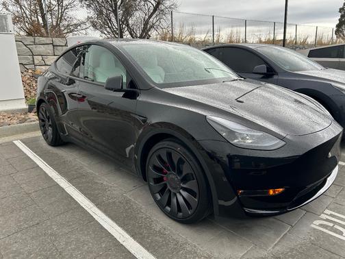 Black 2025 Tesla Model Y Performance
