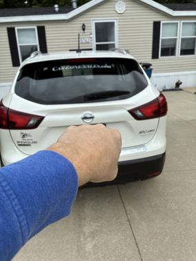 White 2017 Nissan Rogue Sport SV