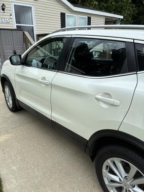 White 2017 Nissan Rogue Sport SV